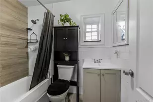 4558 Richardson Ave, Bronx, NY 10470 - Photo 8
