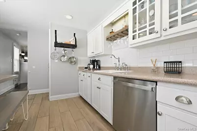 1090 Webber Avenue, West Hempstead, NY 11550 - Photo 8
