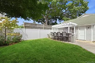 1090 Webber Ave, West Hempstead, NY 11550 - Photo 26