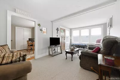 1090 Webber Avenue, West Hempstead, NY 11550 - Photo 18