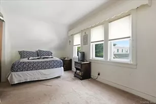 1090 Webber Ave, West Hempstead, NY 11550 - Photo 24