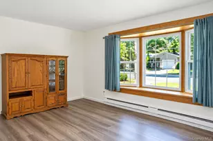 126 Dahlia Dr, Mastic Beach, NY 11951 - Photo 8