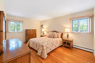 36 Deer Park Blvd, Deer Park, NY 11729 - Photo 22