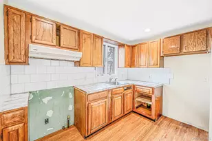 66 Norton St, Patchogue, NY 11772 - Photo 16