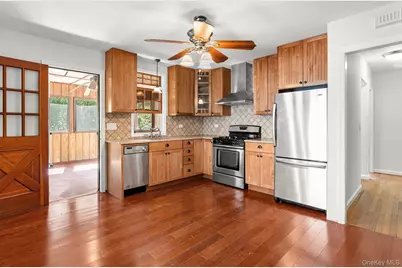 141 Homewood Avenue, Yonkers, NY 10701 - Photo 10