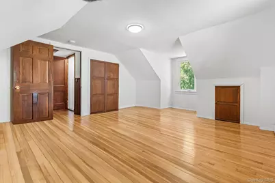 141 Homewood Avenue, Yonkers, NY 10701 - Photo 26
