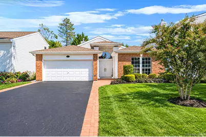 6 Hamlet Drive, Commack, NY 11725 - Photo 2