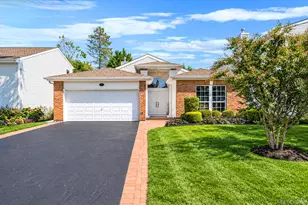 6 Hamlet Dr, Commack, NY 11725 - Photo 2