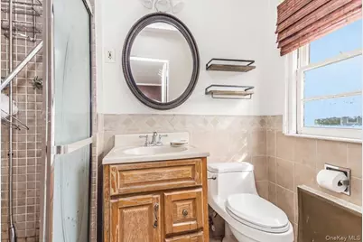 1 Greentree Circle, Westbury, NY 11590 - Photo 20
