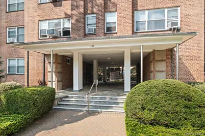 235 Garth Road #C4E, Scarsdale, NY 10583 - Photo 2