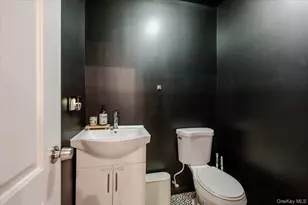 1321 Balcom Ave, Bronx, NY 10461 - Photo 8