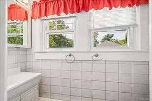 132 Washington Ave, Patchogue, NY 11772 - Photo 16