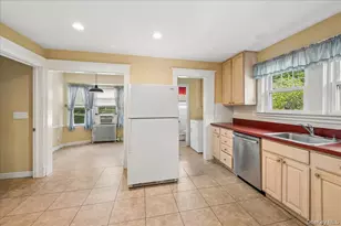 132 Washington Ave, Patchogue, NY 11772 - Photo 12