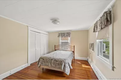 132 Washington Avenue, Patchogue, NY 11772 - Photo 18