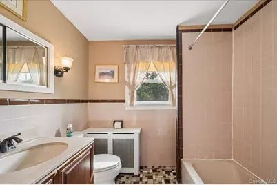 132 Washington Avenue, Patchogue, NY 11772 - Photo 20