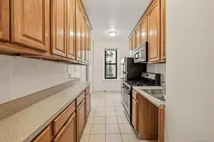 43 Calton Rd, New Rochelle, NY 10804 - Photo 10