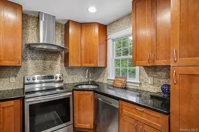 1 Brentwood Drive, Pleasantville, NY 10570 - Photo 10