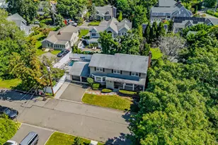 2 Ike Pl, Woodmere, NY 11598 - Photo 32