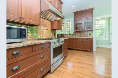 230 Littleworth Lane, Sea Cliff, NY 11579 - Photo 16