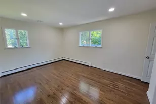 22 Brian Dr, East Islip, NY 11730 - Photo 12