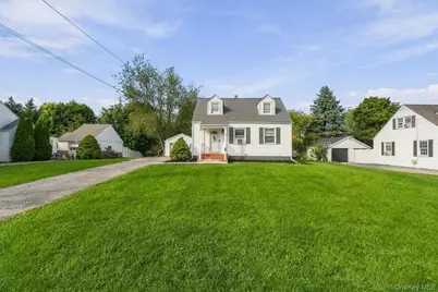 3 Kinderhook Drive, Poughkeepsie, NY 12603 - Photo 2