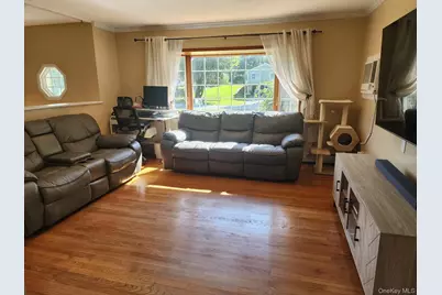 102 Meadow Lane, Poughkeepsie, NY 12603 - Photo 4