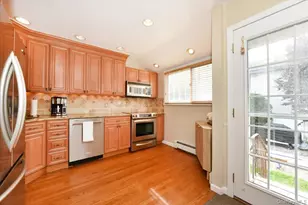 216 Linden St, Massapequa Park, NY 11762 - Photo 14