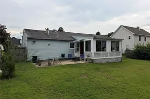 15 Caywood Pl, Hyde Park, NY 12538 - Photo 10