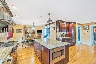 16 Bragg Dr, Lake Grove, NY 11755 - Photo 22
