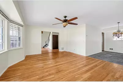 136 Broadway, Greenlawn, NY 11740 - Photo 8