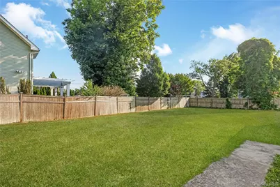 86 Union Avenue, Islip, NY 11751 - Photo 6