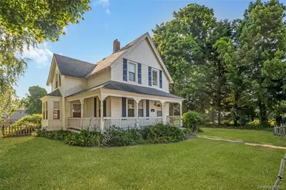 86 Union Avenue, Islip, NY 11751 - Photo 1