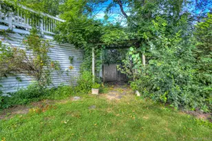 49 Radcliff Ave, Port Washington, NY 11050 - Photo 36