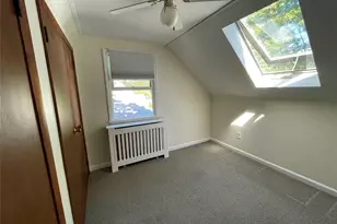 361 S Clinton Ave, Lindenhurst, NY 11757 - Photo 28