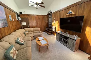 361 S Clinton Ave, Lindenhurst, NY 11757 - Photo 10