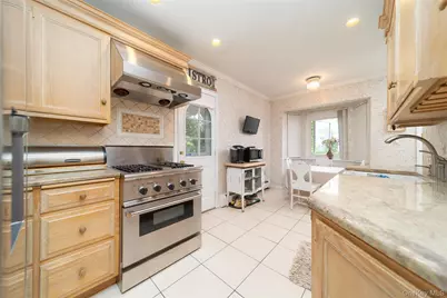 145-67 5th Avenue, Whitestone, NY 11357 - Photo 4
