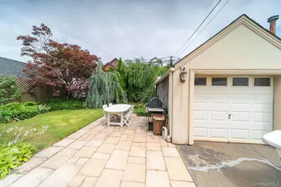 145-67 5th Avenue, Whitestone, NY 11357 - Photo 20