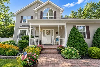 8 Sommerset Drive, Yaphank, NY 11980 - Photo 2