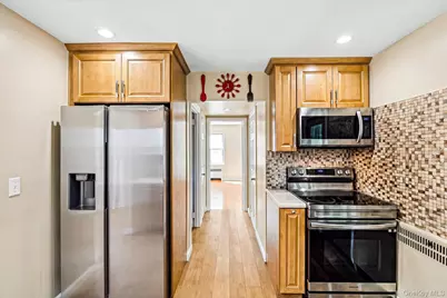 36 Maryton Road, White Plains, NY 10603 - Photo 16