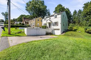 36 Maryton Rd, White Plains, NY 10603 - Photo 32
