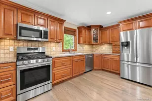 15 Hillcrest Ave, Port Jefferson, NY 11777 - Photo 12