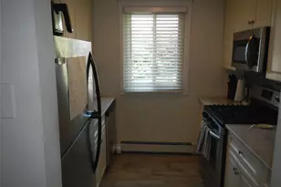 200 Merrick Rd, Amityville, NY 11701 - Photo 20