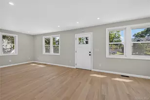 31 Rosemary Pl, East Islip, NY 11730 - Photo 6