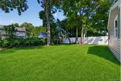 31 Rosemary Place, East Islip, NY 11730 - Photo 36