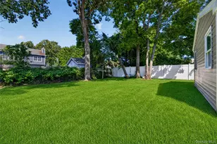 31 Rosemary Pl, East Islip, NY 11730 - Photo 36