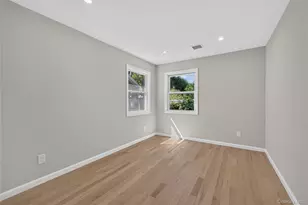 31 Rosemary Pl, East Islip, NY 11730 - Photo 24