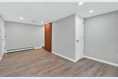 152 N Clinton Street, Poughkeepsie, NY 12601 - Photo 16