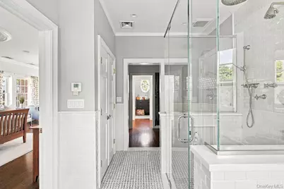 4 Bayview Circle, Manhasset, NY 11030 - Photo 22
