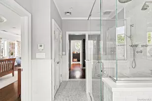 4 Bayview Cir, Manhasset, NY 11030 - Photo 22