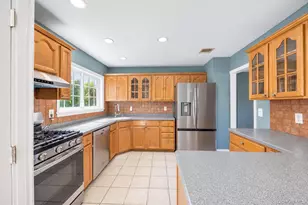 16 Berkeley Ave, Selden, NY 11784 - Photo 18